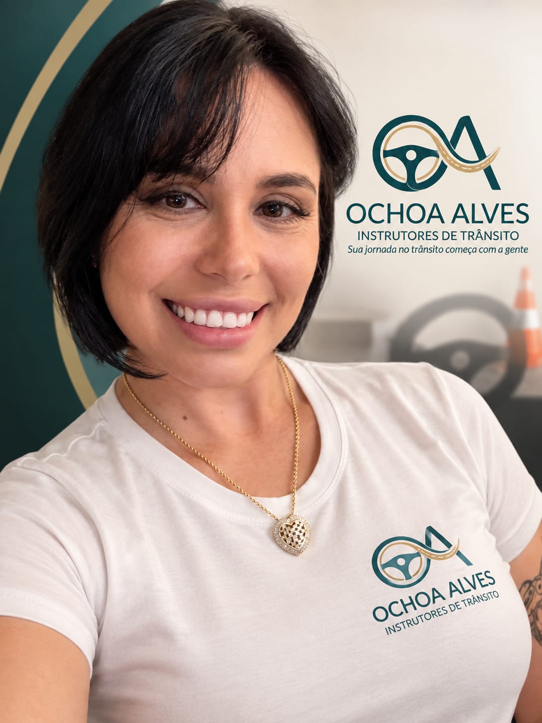 Natiele, instrutora de trânsito da Ochoa Alves
